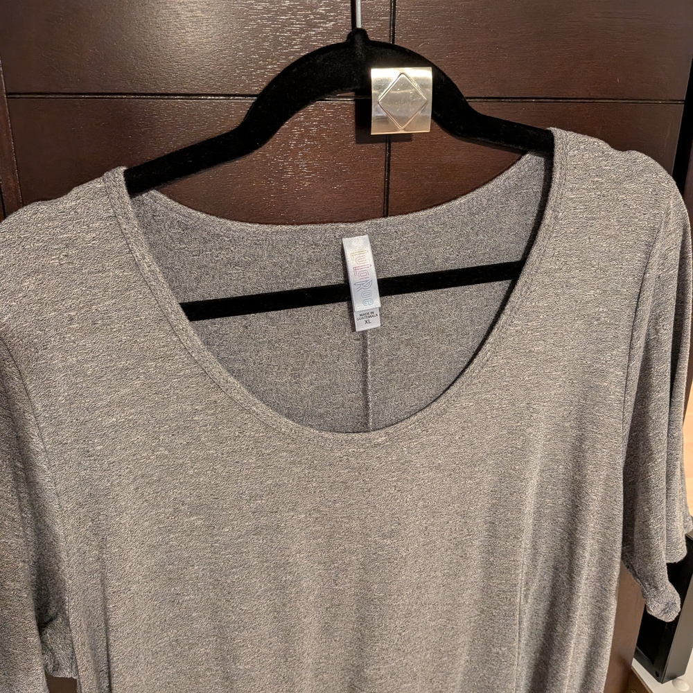 LuLaRoe Gray Scoop Neck Tunic - Picture 3 of 6